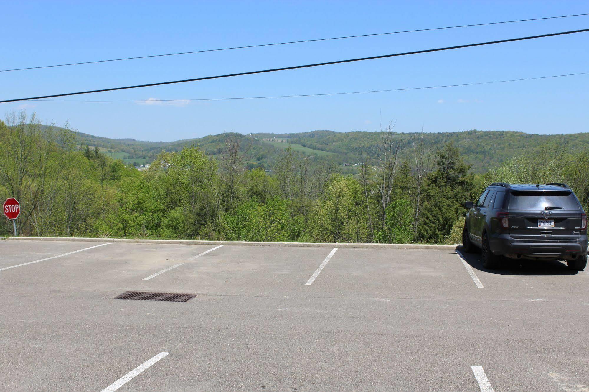 Crystal Springs Inn And Suites Towanda Exterior foto